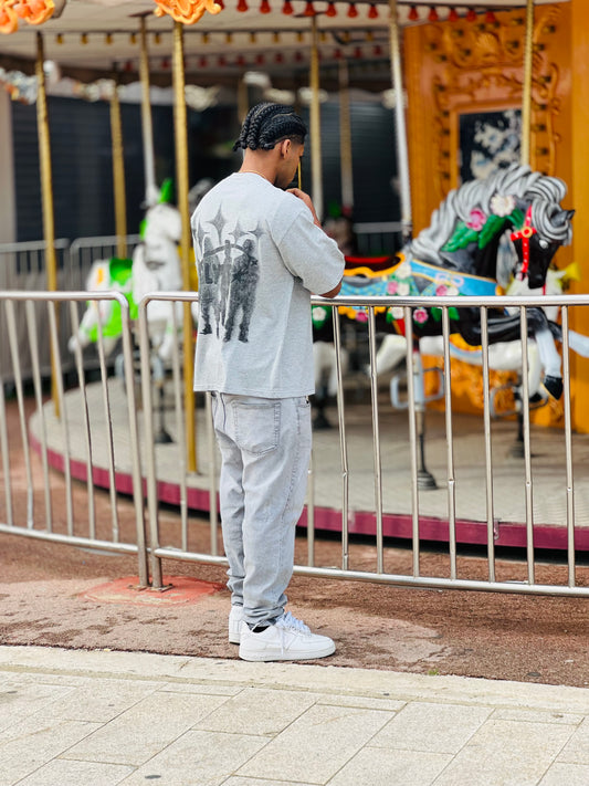 Calyzer Oversized Graphic Tee – Washed Grey