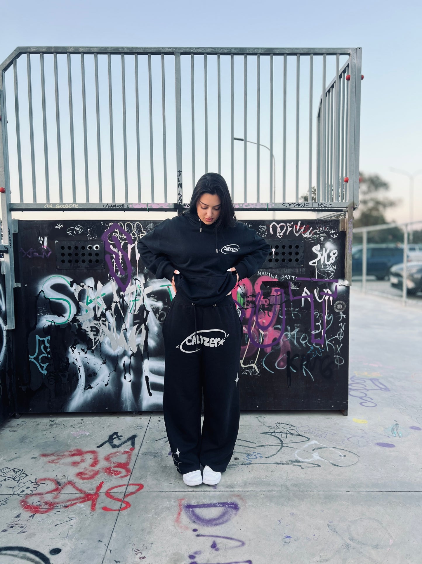 Calyzer  Full Black Orbit Tracksuit – Minimal Streetwear Comfort