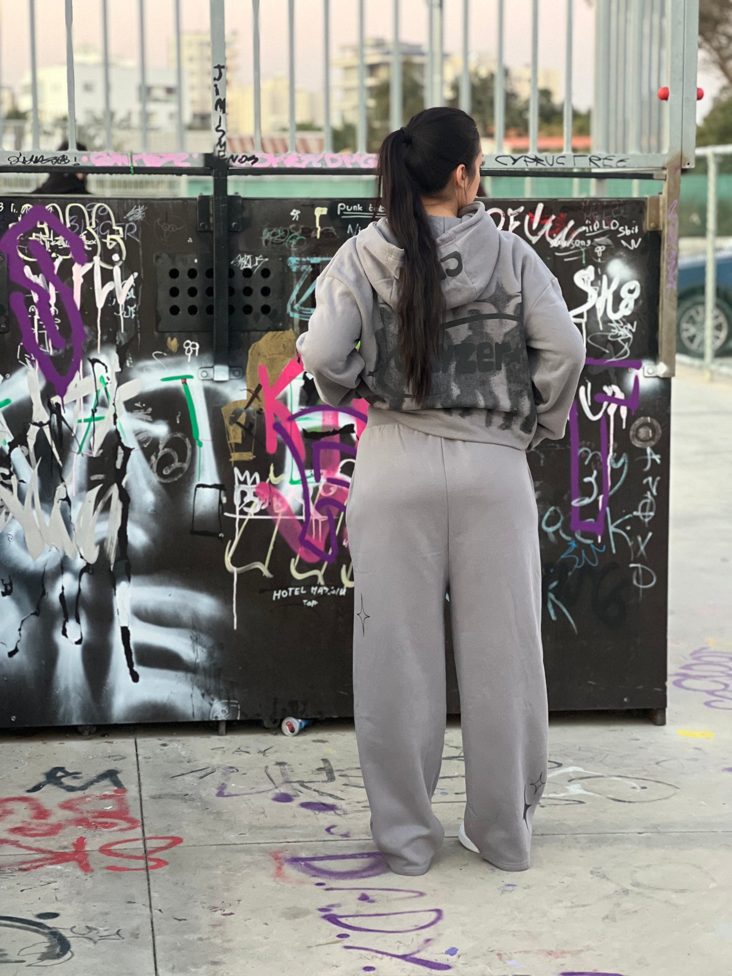 Calyzer Full Grey Orbit Tracksuit – Minimal Streetwear Comfort