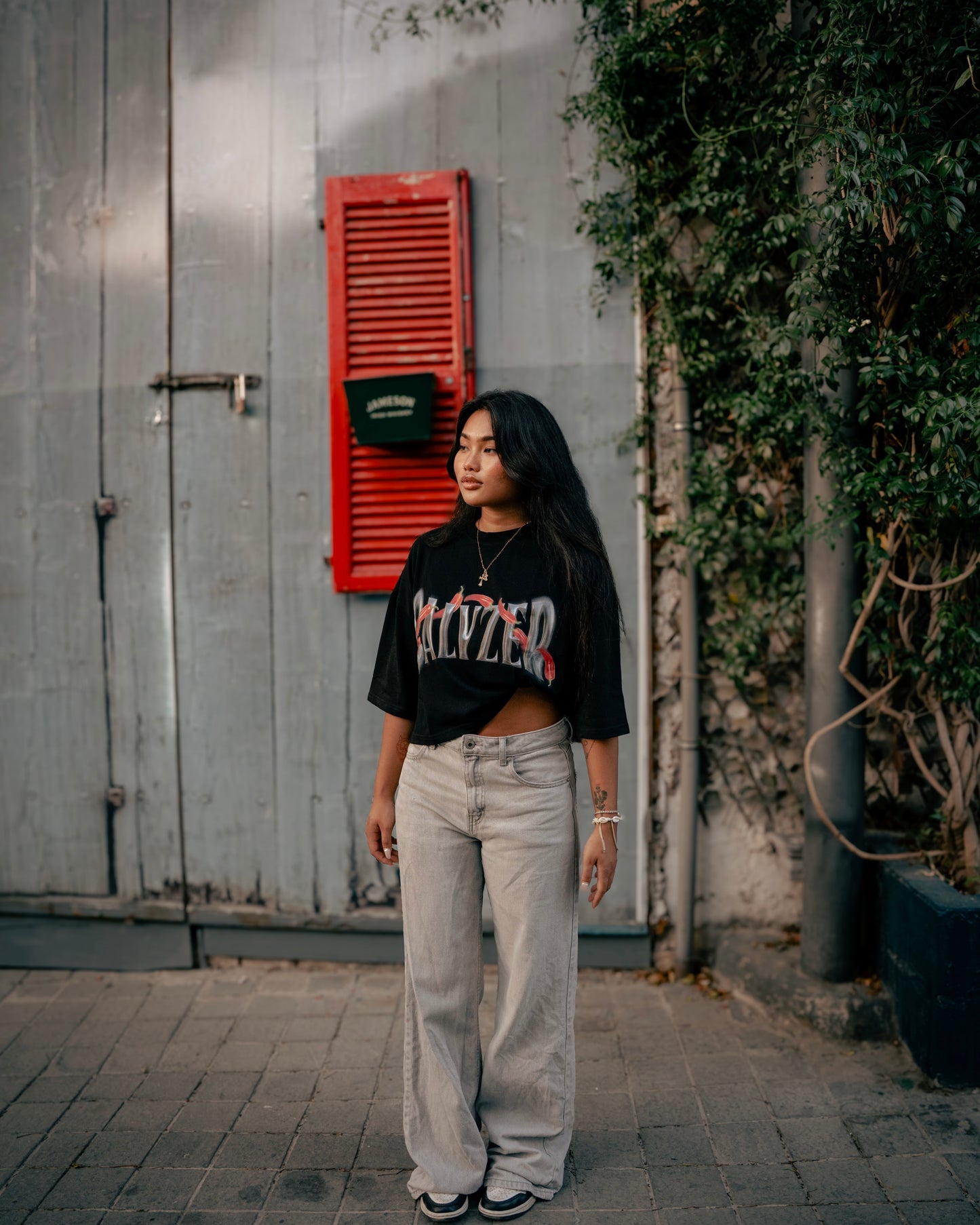 Loose black crop top