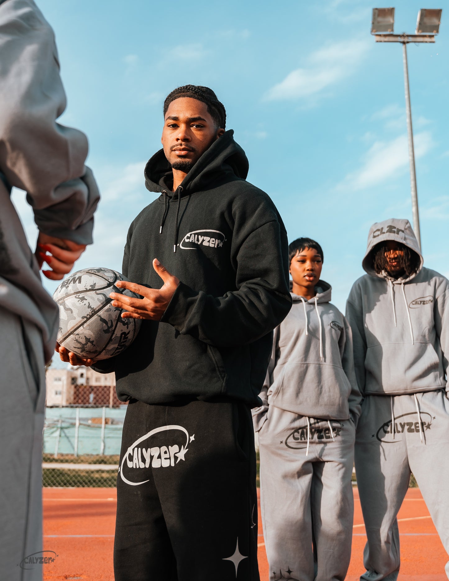 Calyzer Full Black Orbit Tracksuit – Minimal Streetwear Comfort